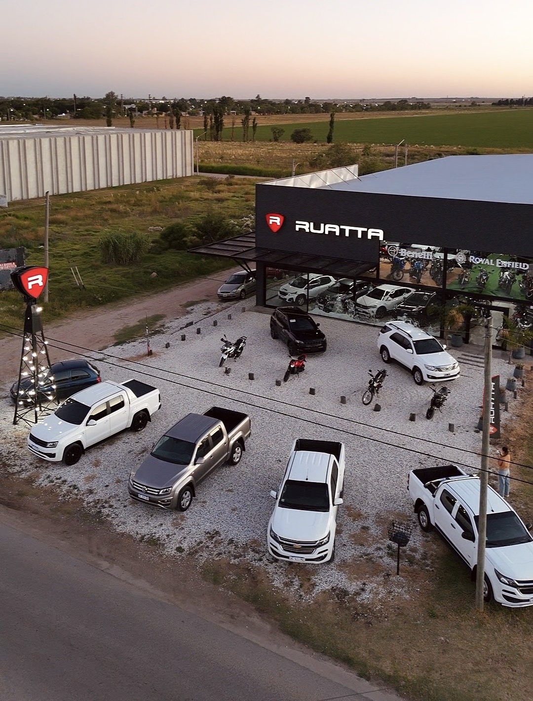 Auto premium en carretera